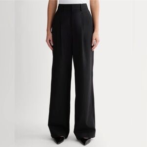 Everlane The Draper Pleated Pant in Buttersmooth Black